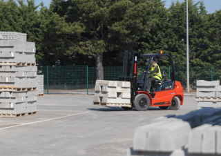 Stivuitoare frontale diesel Manitou MI 25 D