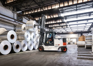 Stivuitoare frontale electrice Bobcat B100NS
