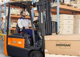 Stivuitoare frontale electrice Doosan B16R-7 
