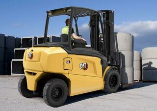 Stivuitoare frontale electrice Caterpillar EP50NH