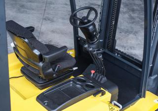 Stivuitoare frontale electrice Carer R 160 