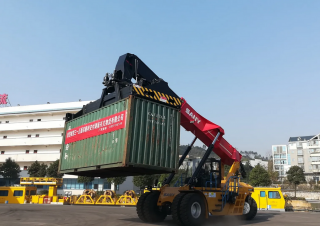Stivuitoare pentru containere Sany SRSC1009-6E