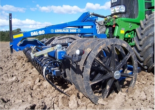 Tăvălugi pliabili (pentru nivelarea solului prelucrat) DAL-BO LevelFlex 300