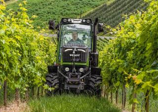 Tractoare 4WD Fendt 211 V Vario Power