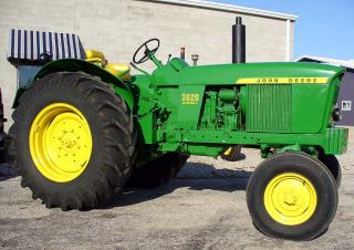 Tractoare 4WD John Deere 3020