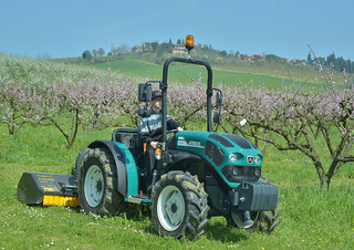 Tractoare 4WD Arbos 4110 Q