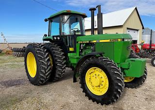 Tractoare 4WD John Deere 4455