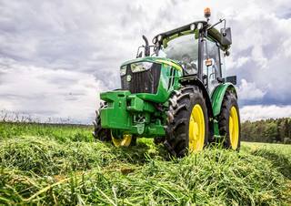 Tractoare 4WD John Deere 5067E