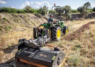 Tractoare 4WD John Deere 5090GL
