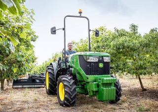 Tractoare 4WD John Deere 5090GL