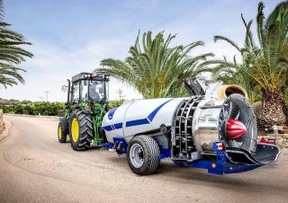 Tractoare 4WD John Deere 5105GN