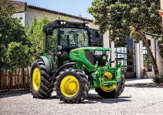 Tractoare 4WD John Deere 5115GF 