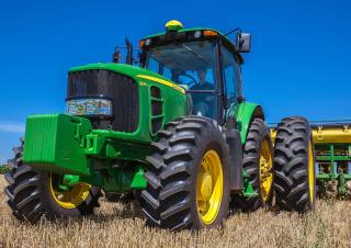 Tractoare 4WD John Deere 6135J