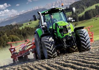 Tractoare 4WD DEUTZ-FAHR 6215 Agrotron RCShift 