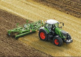 Tractoare 4WD Fendt 826 Vario Power