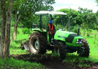 Tractoare 4WD DEUTZ-FAHR Agrolux 4.80 Plus