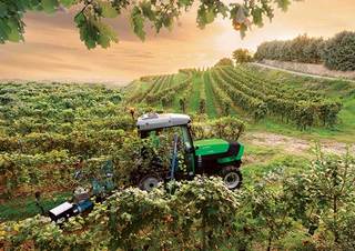 Tractoare 4WD DEUTZ-FAHR Agroplus S 330