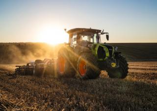 Tractoare 4WD Claas Arion 610