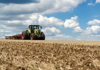 Tractoare 4WD Claas Axion 830 