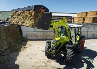 Tractoare 4WD Claas Axos 3.105 Comfort