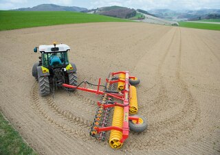 Tractoare 4WD Claas Elios 210 Classic 