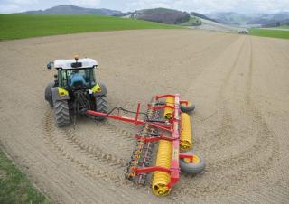 Tractoare 4WD Claas Elios 240