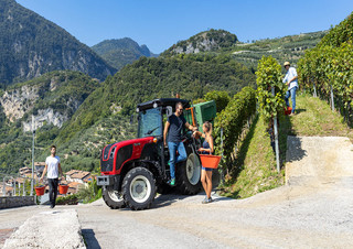 Tractoare 4WD Valtra F75S