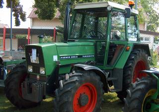Tractoare 4WD Fendt Farmer 305LS