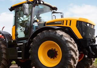 Tractoare 4WD JCB Fastrac 4220