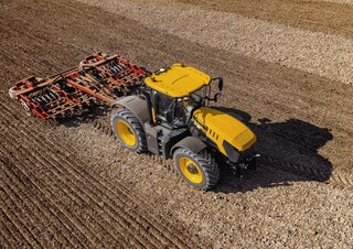 Tractoare 4WD JCB Fastrac 8330
