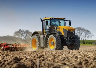 Tractoare 4WD JCB Fastrac 8330