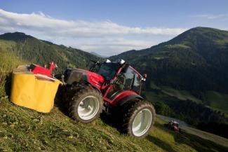 Tractoare 4WD Lindner Geotrac 84