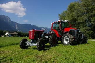 Tractoare 4WD Lindner Geotrac 84