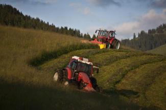 Tractoare 4WD Lindner Geotrac 84