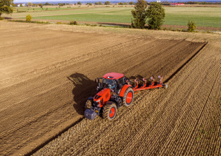 Tractoare 4WD Kubota M7133 