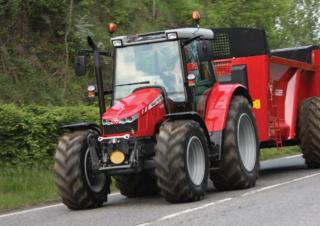 Tractoare 4WD Massey Ferguson MF 5440-4 Freisicht