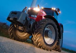 Tractoare 4WD Massey Ferguson MF 8680 Dyna-VT Excellence