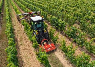 Tractoare 4WD Claas Nexos 2.85 Comfort M 