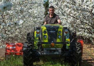 Tractoare 4WD Claas Nexos 230 FB
