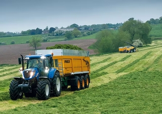 Tractoare 4WD New Holland T7.235 SideWinder