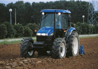 Tractoare 4WD New Holland TD90D Plus