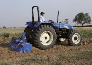 Tractoare 4WD New Holland TT75