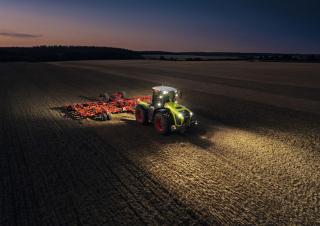 Tractoare 4WD Claas Xerion 4200 Trac VC