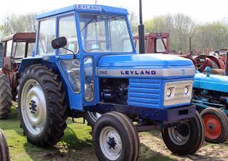 Tractoare cu roți mari pe spate Leyland 262