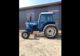 Tractoare cu roți mari pe spate Ford-NH 6710