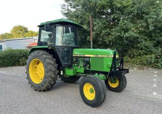 Vehicule Tractoare municipale John Deere 2040