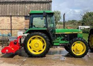 Vehicule Tractoare municipale John Deere 2140