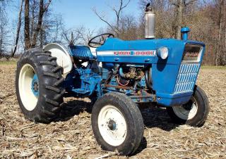 Vehicule Tractoare municipale Ford-NH 3000