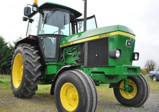 Vehicule Tractoare municipale John Deere 3050