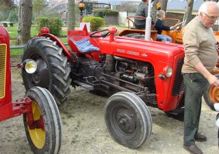 Vehicule Tractoare municipale Massey Ferguson 37